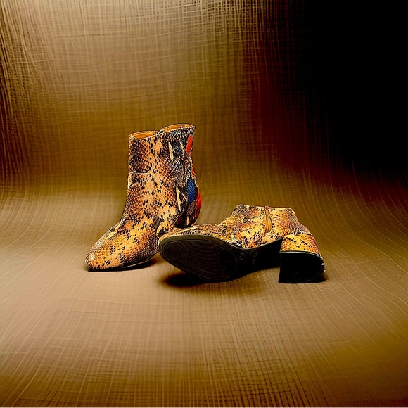 Fall & Winter Fantasy Boot - Picture 4 of 15